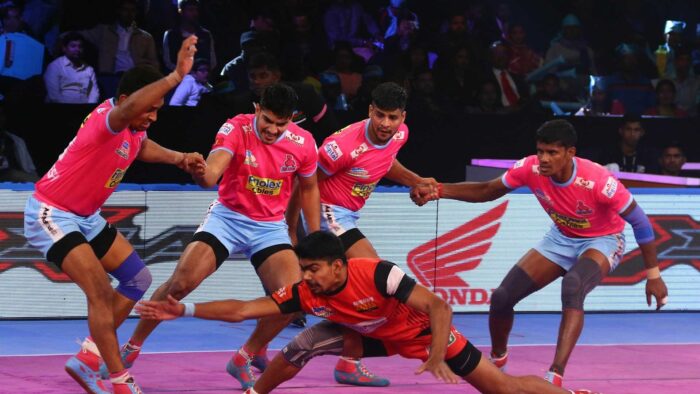 Pawan Sehrawat scores big to confirm top spot for Bulls Pawan Sehrawat Bulls